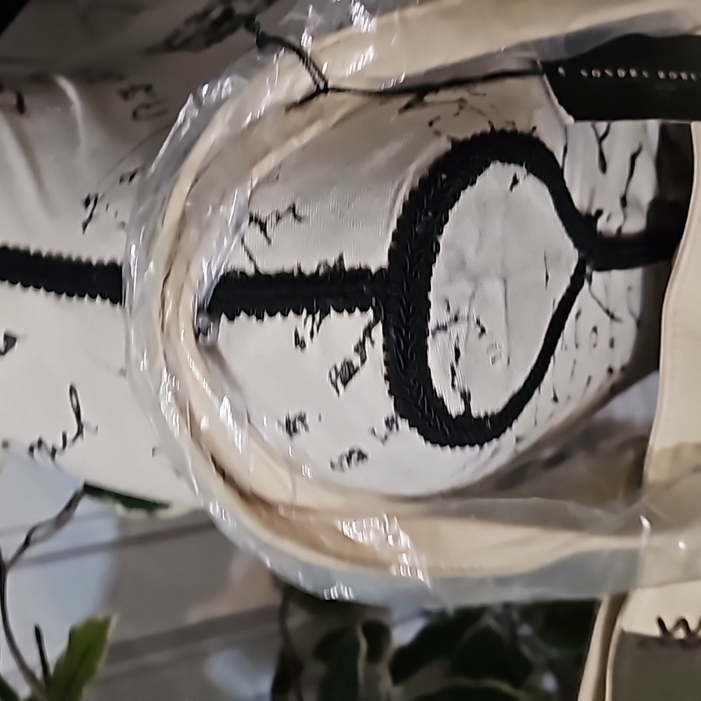 Sondra Roberts Cream/Olive Vegan Leather and Canvas Stitch Bag NWT - Picture 7 of 13